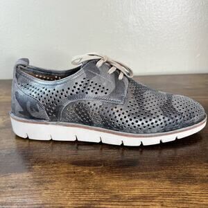 TRASK Lena Perforated Boat Shoes 8 Womens Pewter Camo Lace Up Oxford Sneakers